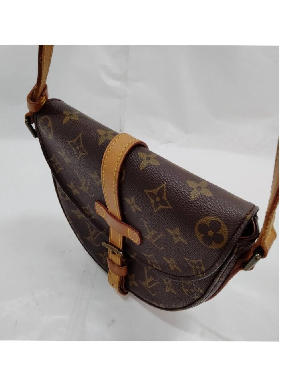 Authentic Louis Vuitton Chantilly PM Monogram Crossbody Saddle Bag - Picture 4 of 16
